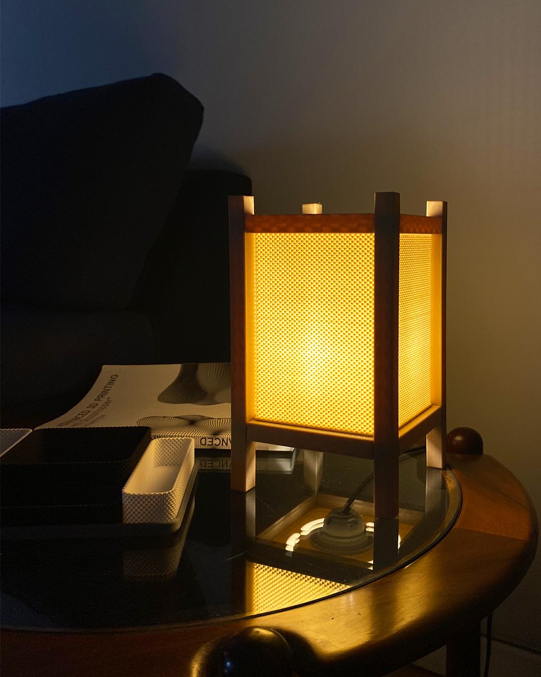 Design-Tischleuchte Riku für stilvolle Räume