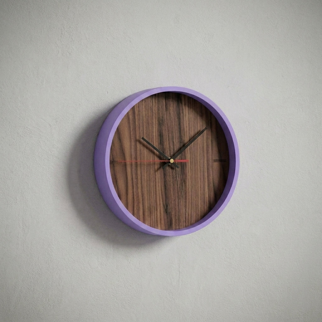 Wanduhr Chrona in der Farbe Lavendel