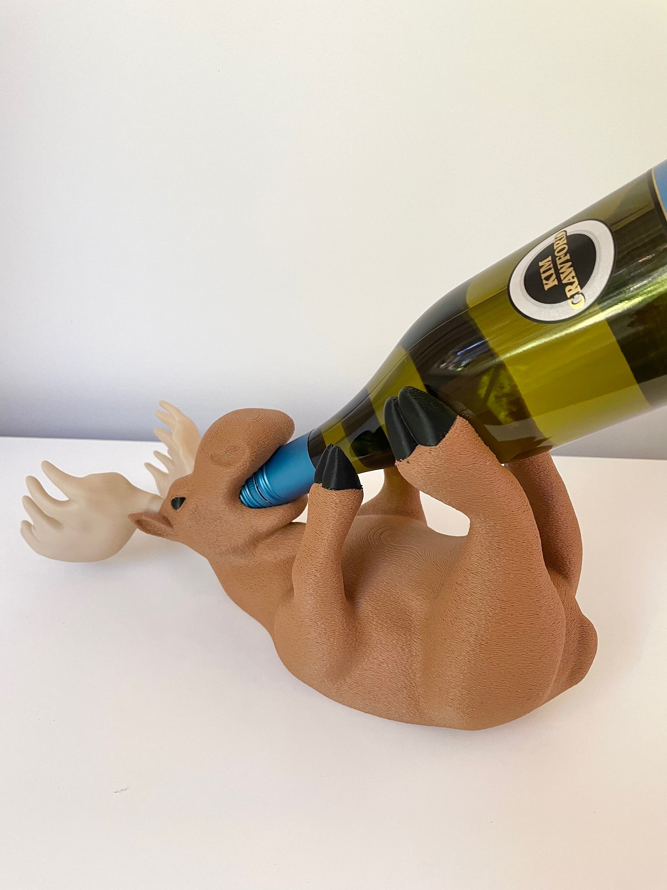 Weinflaschenhalter Elch – hält die Weinflasche sicher