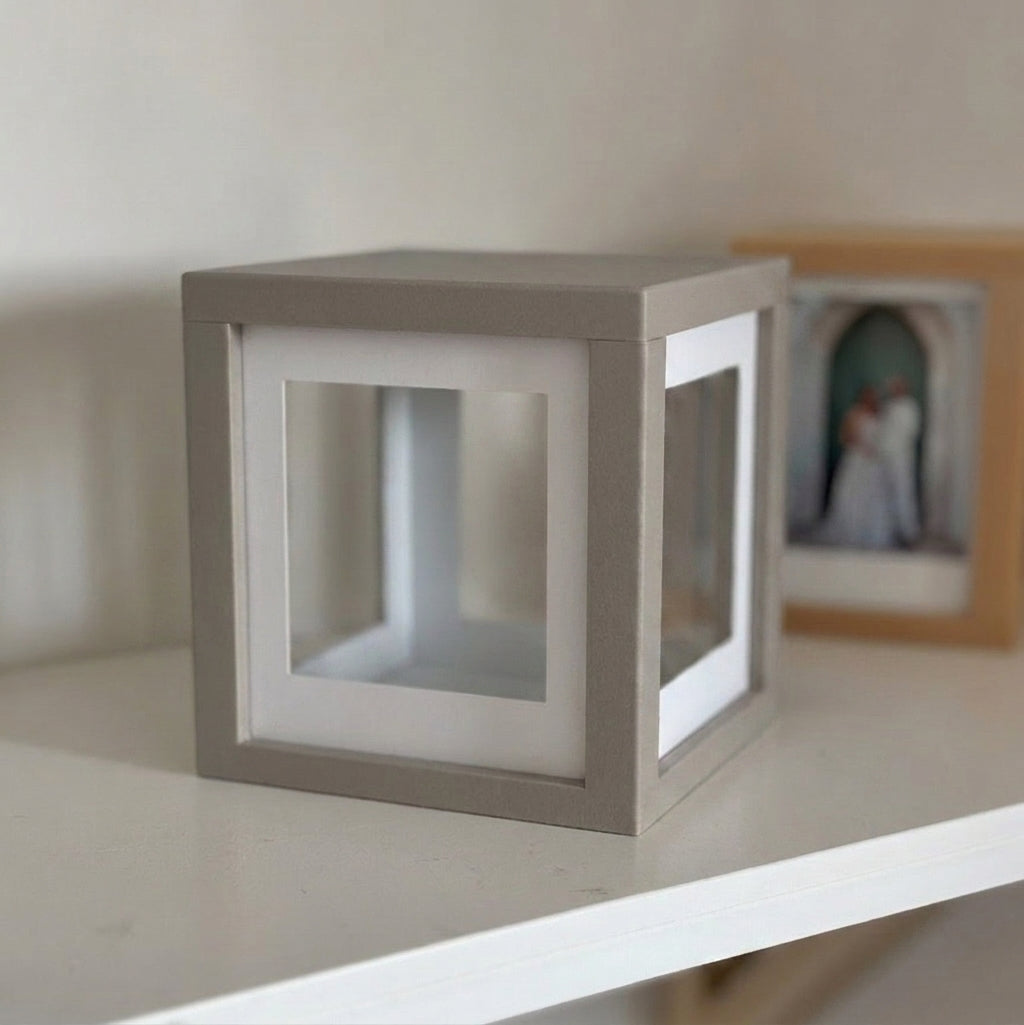 Instax Square in der Farbe Kieselgrau