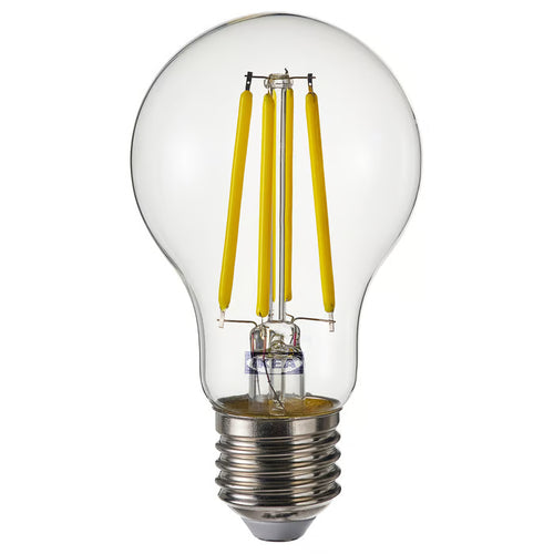 Warmweißes LED-Leuchtmittel E27 mit 470 Lumen von distinct.